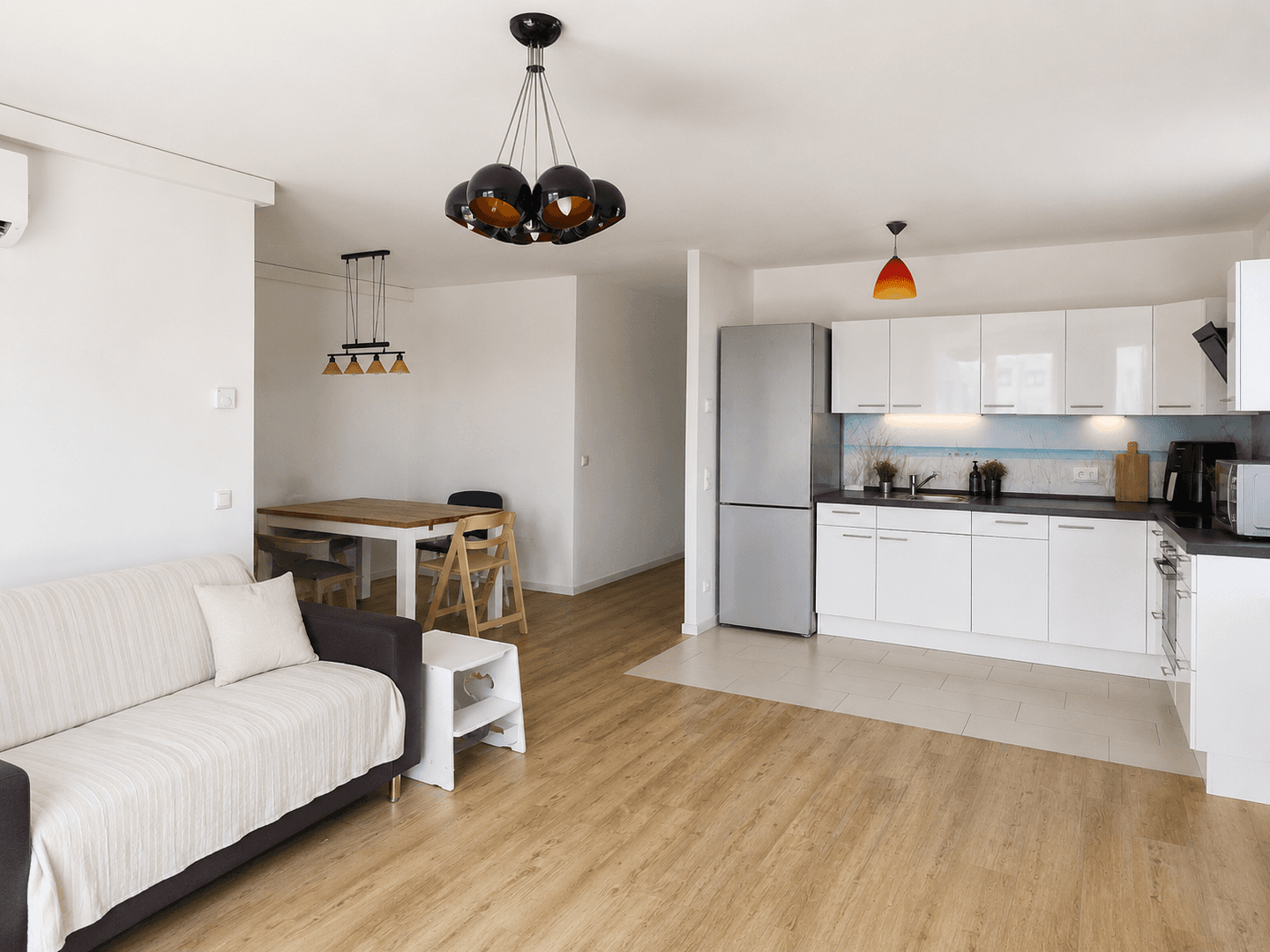 Predaj bytu 3-izbový 93 m², Berttolt-Brecht Allee 1-17, Schönefeld, Brandenbursko Predaj bytu 3-izbový 93 m², Berttolt-Brecht Allee 1-17, Schönefeld, Brandenbursko
