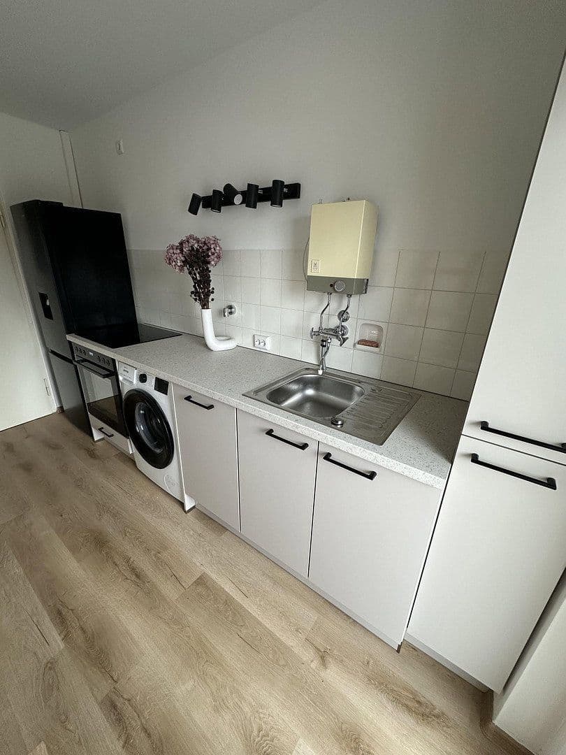 Prenájom bytu 2-izbový 56 m², Alexanderstraße 54, Stuttgart, Bádensko-Wurttembersko Prenájom bytu 2-izbový 56 m², Alexanderstraße 54, Stuttgart, Bádensko-Wurttembersko