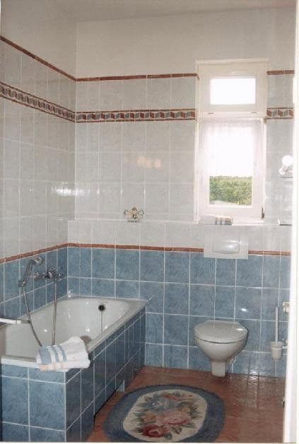 Prenájom bytu 4-izbový 84 m², Brucknerstraße 15, Weimar, Durínsko Prenájom bytu 4-izbový 84 m², Brucknerstraße 15, Weimar, Durínsko