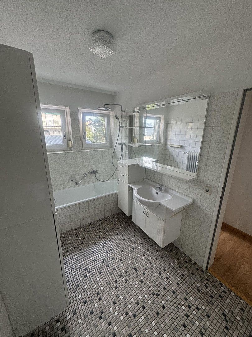Predaj bytu 3-izbový 85 m², Uhlandstraße 14, Kippenheim, Bádensko-Wurttembersko Predaj bytu 3-izbový 85 m², Uhlandstraße 14, Kippenheim, Bádensko-Wurttembersko