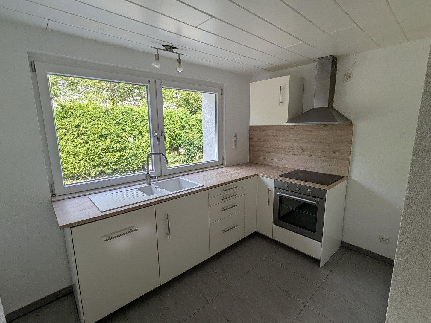 Prenájom bytu 2-izbový 55 m², Bleuelwiesen 3/1, Albstadt, Bádensko-Wurttembersko Prenájom bytu 2-izbový 55 m², Bleuelwiesen 3/1, Albstadt, Bádensko-Wurttembersko