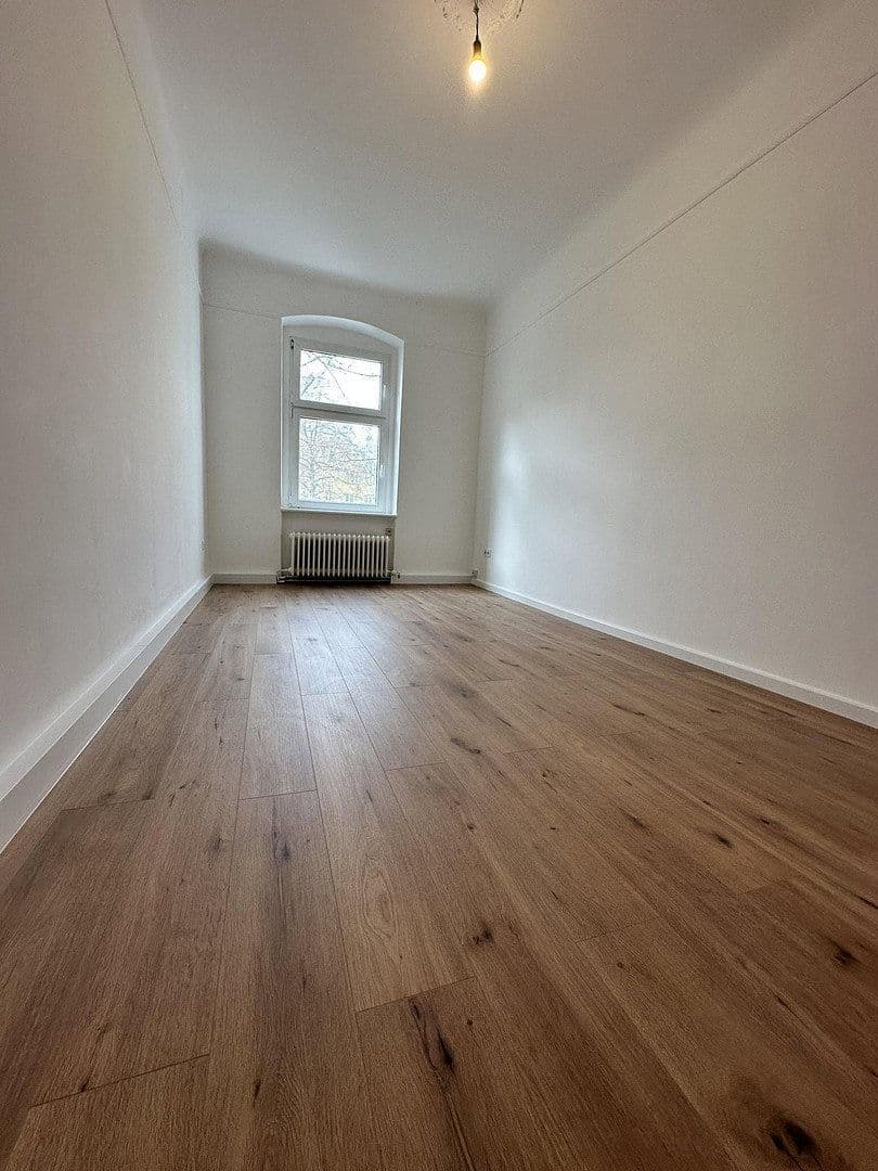 Prenájom bytu 2-izbový 65 m², Kurstraße 10, Berlin Spandau, Berlín Prenájom bytu 2-izbový 65 m², Kurstraße 10, Berlin Spandau, Berlín