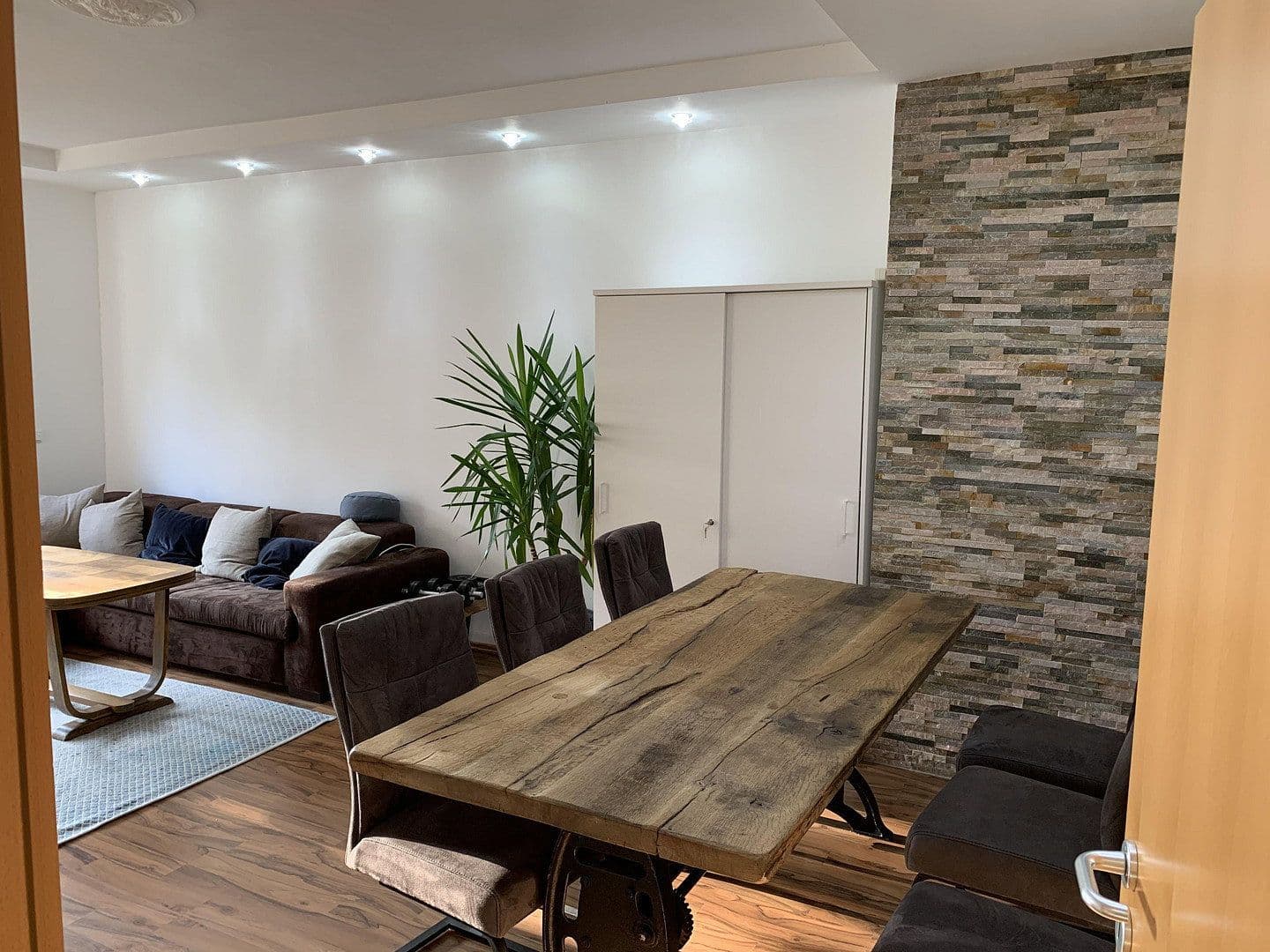 Prenájom bytu 3-izbový 88 m², Essen (Holsterhausen), Severné Porýnie - Westfálsko Prenájom bytu 3-izbový 88 m², Essen (Holsterhausen), Severné Porýnie - Westfálsko