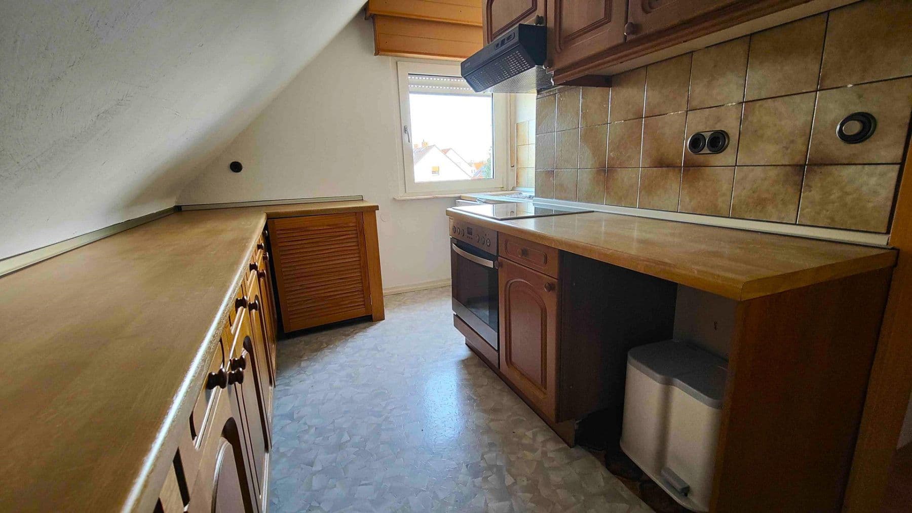 Predaj domu 207 m², pozemok 498 m², Scharfensteiner Straße 19, Offenbach, Hesensko Predaj domu 207 m², pozemok 498 m², Scharfensteiner Straße 19, Offenbach, Hesensko