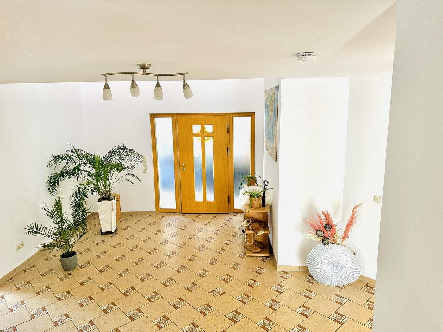 Prenájom domu 330 m², pozemok 1.100 m², Haimhausen, Bavorsko Prenájom domu 330 m², pozemok 1.100 m², Haimhausen, Bavorsko