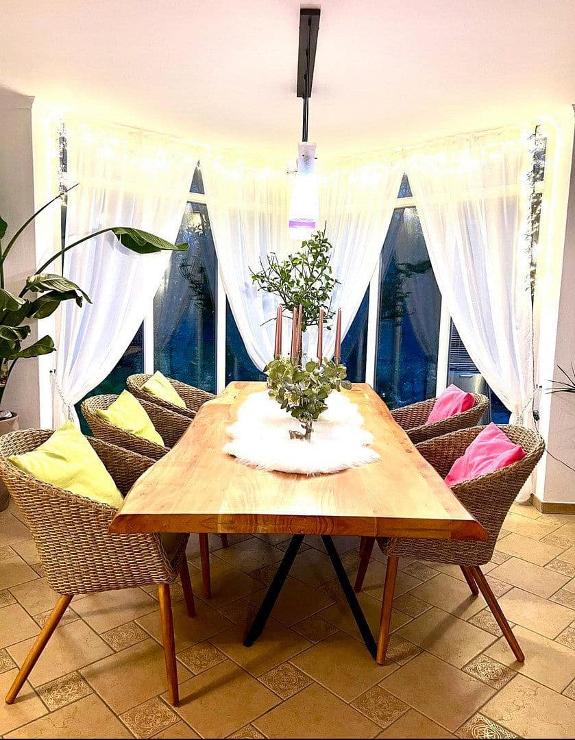 Prenájom domu 330 m², pozemok 1.100 m², Haimhausen, Bavorsko Prenájom domu 330 m², pozemok 1.100 m², Haimhausen, Bavorsko