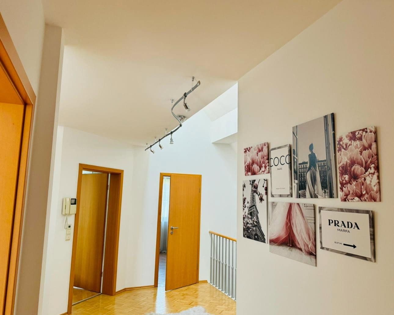 Prenájom domu 330 m², pozemok 1.100 m², Haimhausen, Bavorsko Prenájom domu 330 m², pozemok 1.100 m², Haimhausen, Bavorsko
