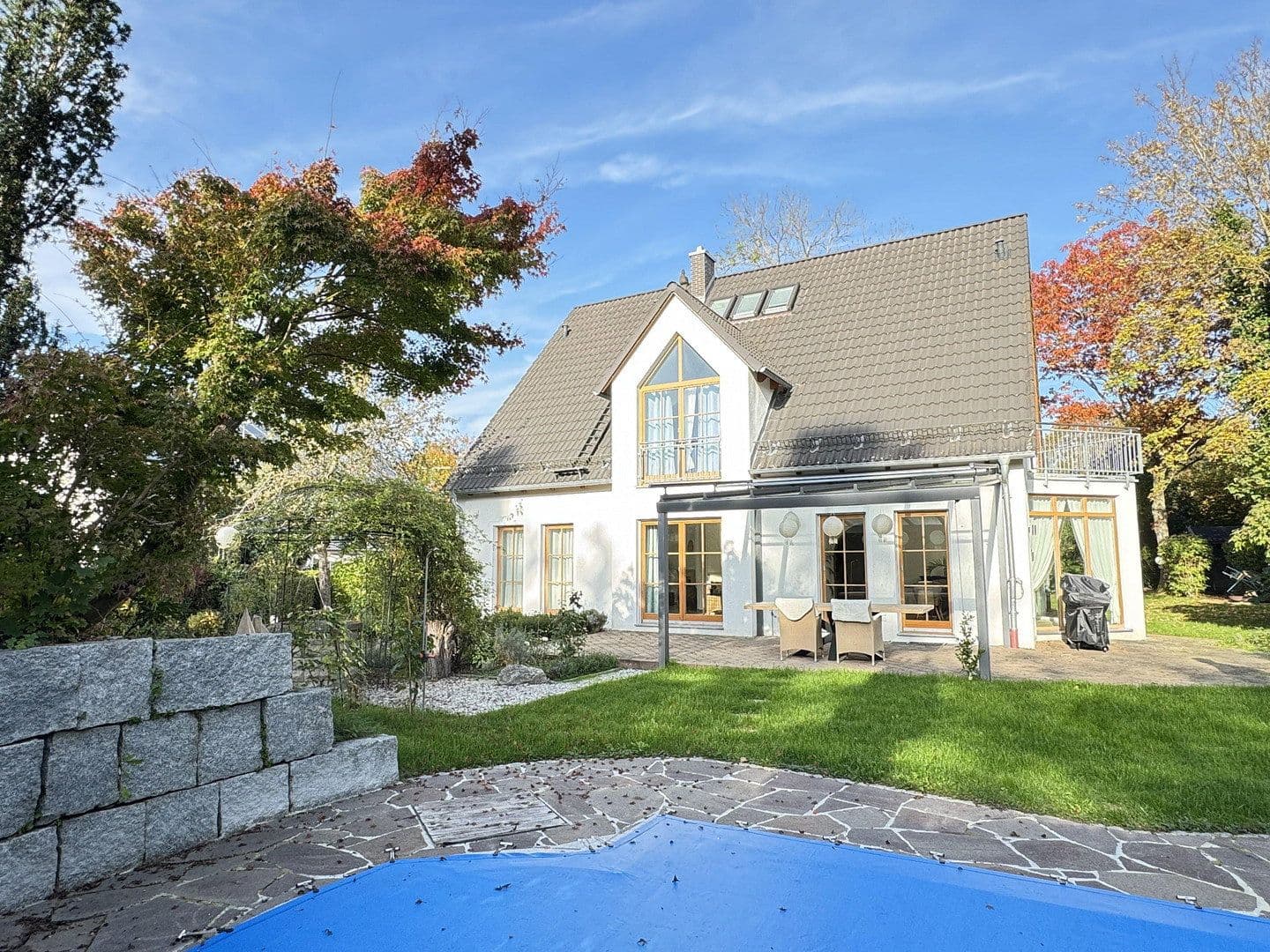 Prenájom domu 330 m², pozemok 1.100 m², Haimhausen, Bavorsko Prenájom domu 330 m², pozemok 1.100 m², Haimhausen, Bavorsko