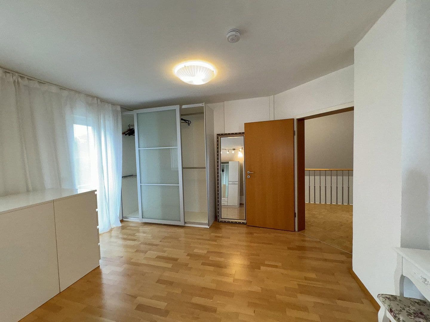 Prenájom domu 330 m², pozemok 1.100 m², Haimhausen, Bavorsko Prenájom domu 330 m², pozemok 1.100 m², Haimhausen, Bavorsko