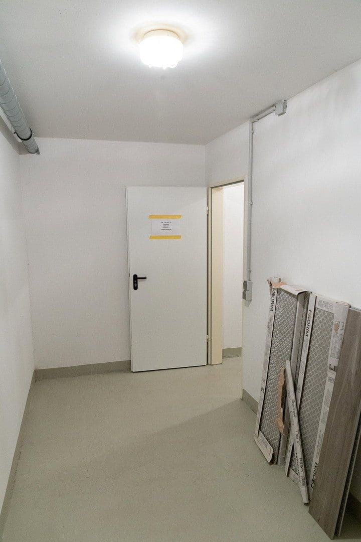 Prenájom bytu 3-izbový 128 m², Contrescarpe 95-97, Bremen, Brémy Prenájom bytu 3-izbový 128 m², Contrescarpe 95-97, Bremen, Brémy