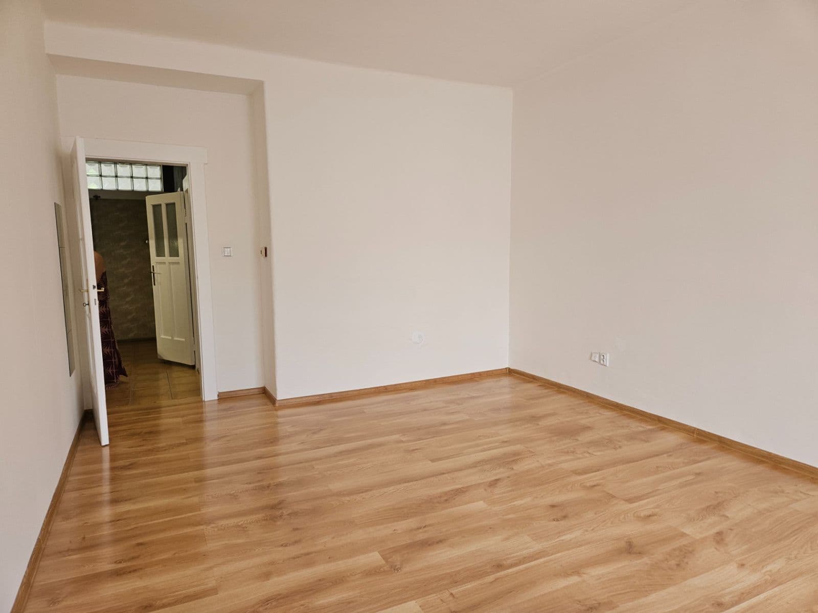Prenájom bytu 1-izbový 37 m², Prouzova, Praha, Praha Prenájom bytu 1-izbový 37 m², Prouzova, Praha, Praha