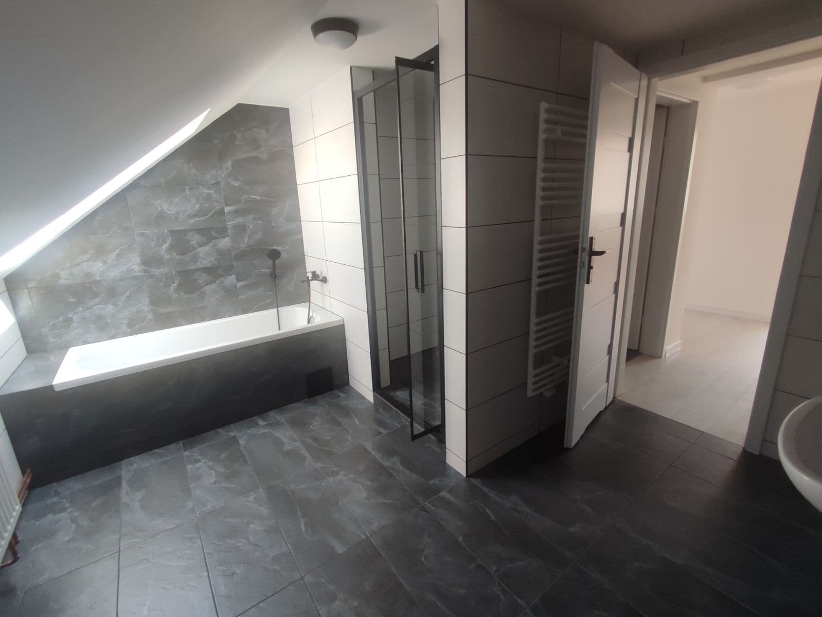 Prenájom bytu 4-izbový 80 m², Borový vrch, Liberec, Liberecký kraj Prenájom bytu 4-izbový 80 m², Borový vrch, Liberec, Liberecký kraj