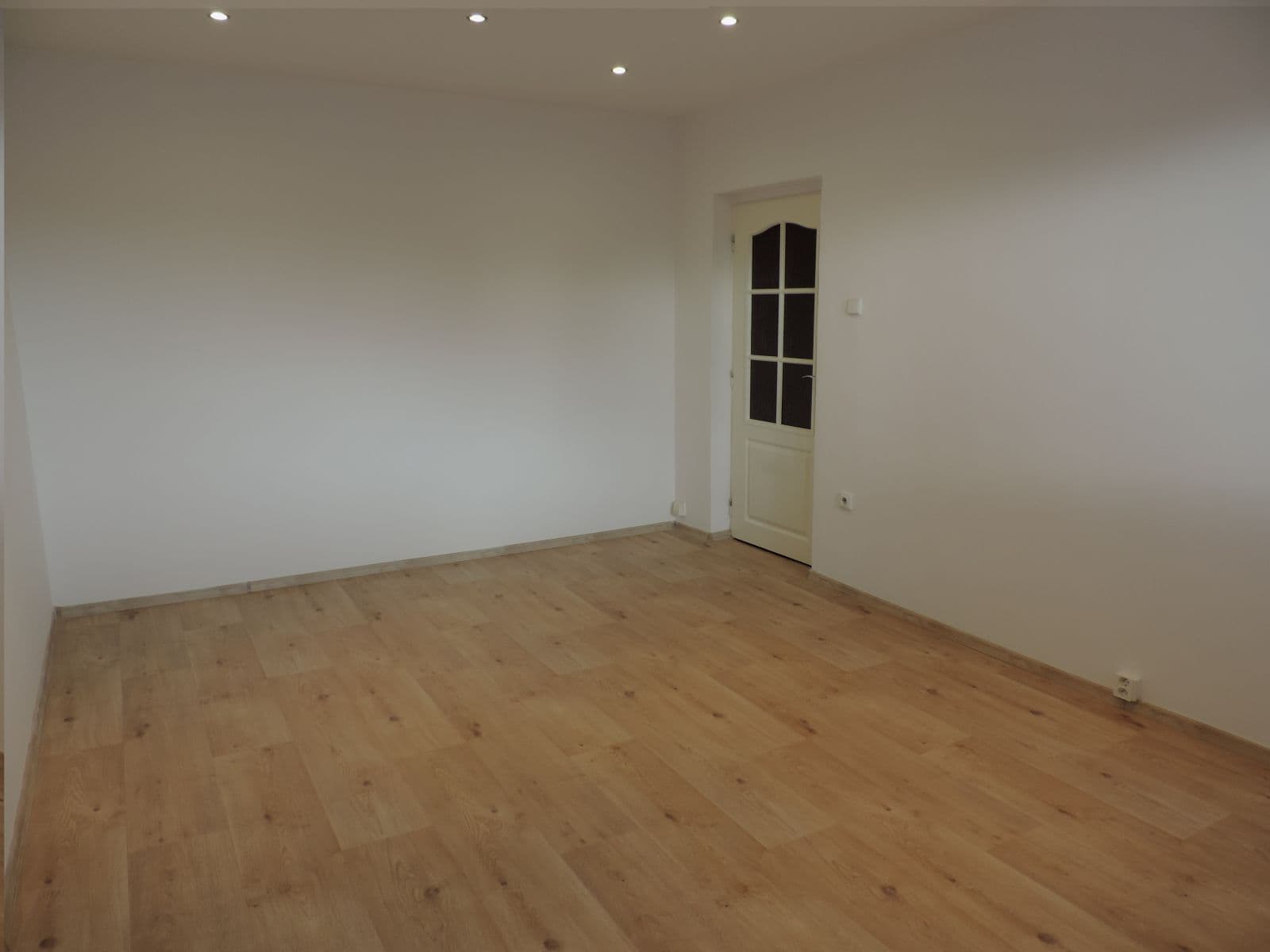 Prenájom bytu 2-izbový 53 m², Švermova, Beroun, Středočeský kraj Prenájom bytu 2-izbový 53 m², Švermova, Beroun, Středočeský kraj