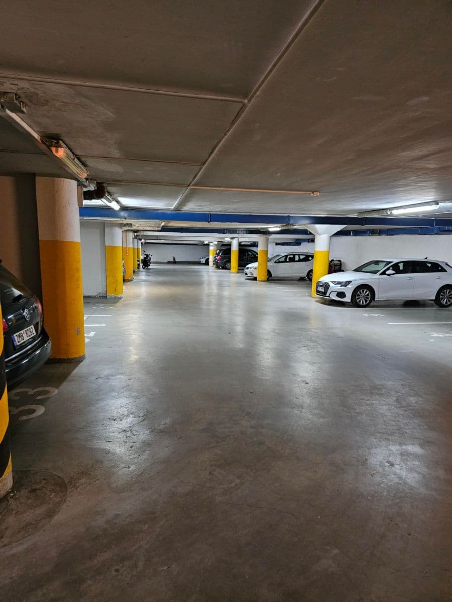Prenájom garáže 13 m², Bratří Dohalských, Praha, Praha Prenájom garáže 13 m², Bratří Dohalských, Praha, Praha