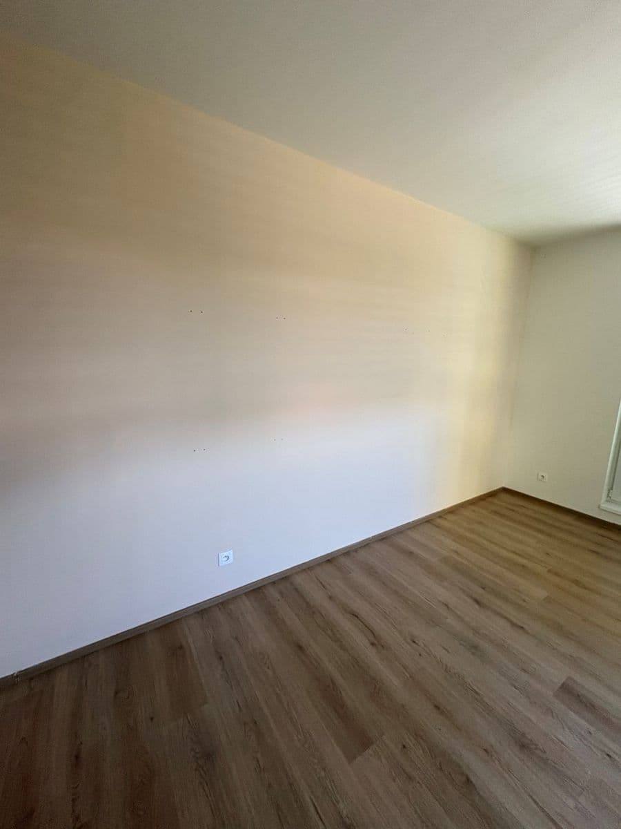 Prenájom bytu 1-izbový 37 m², Nad Úžlabinou, Praha, Praha Prenájom bytu 1-izbový 37 m², Nad Úžlabinou, Praha, Praha