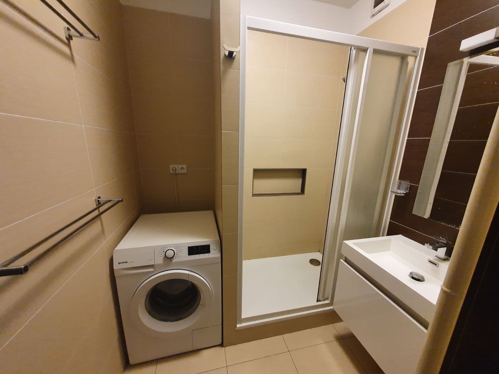 Prenájom bytu 2-izbový 55 m², Měchenická, Praha, Praha Prenájom bytu 2-izbový 55 m², Měchenická, Praha, Praha