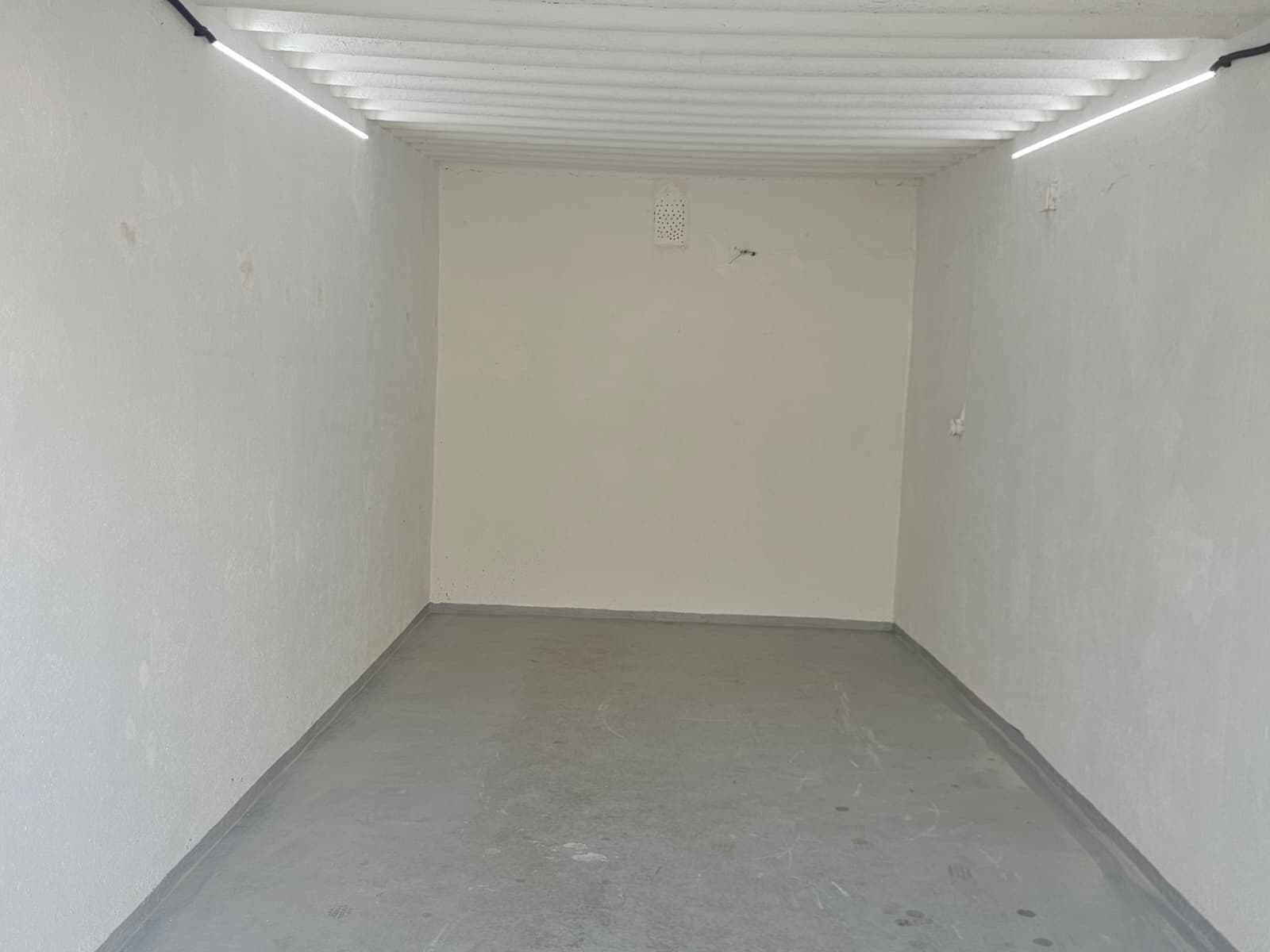 Prenájom garáže 18 m², Brno, Jihomoravský kraj Prenájom garáže 18 m², Brno, Jihomoravský kraj