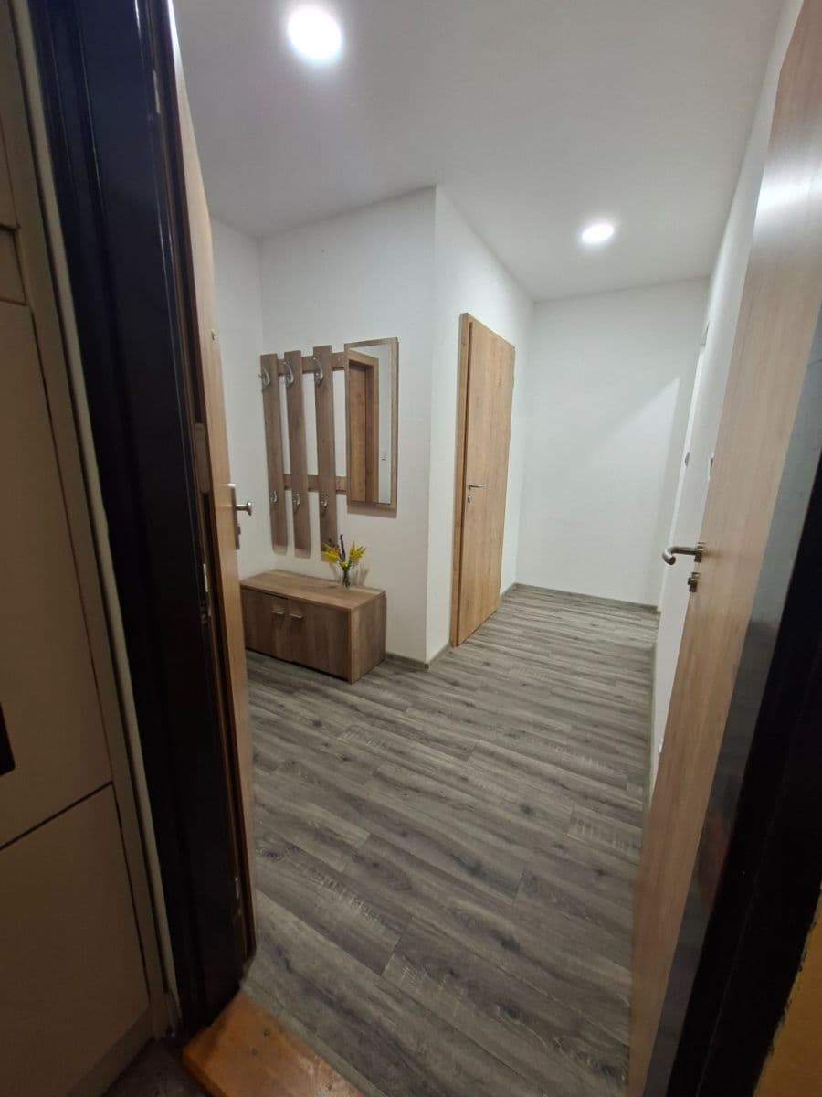 Prenájom bytu 2-izbový 61 m², Česká, Prachatice, Jihočeský kraj Prenájom bytu 2-izbový 61 m², Česká, Prachatice, Jihočeský kraj