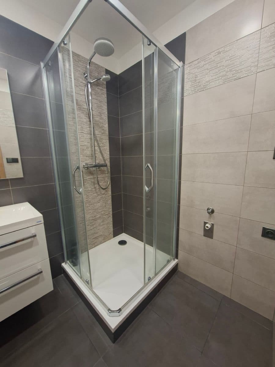 Prenájom bytu 2-izbový 61 m², Česká, Prachatice, Jihočeský kraj Prenájom bytu 2-izbový 61 m², Česká, Prachatice, Jihočeský kraj