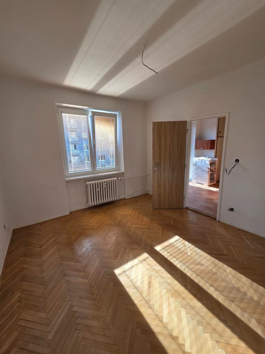 Prenájom bytu 2-izbový 56 m², Střimelická, Praha, Praha Prenájom bytu 2-izbový 56 m², Střimelická, Praha, Praha