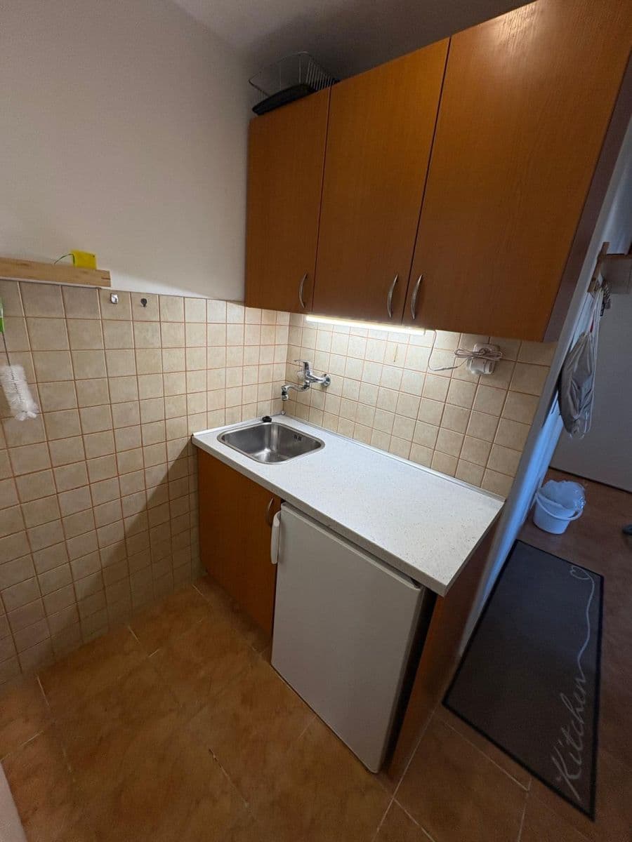 Prenájom bytu 2-izbový 45 m², Žernovská, Praha, Praha Prenájom bytu 2-izbový 45 m², Žernovská, Praha, Praha