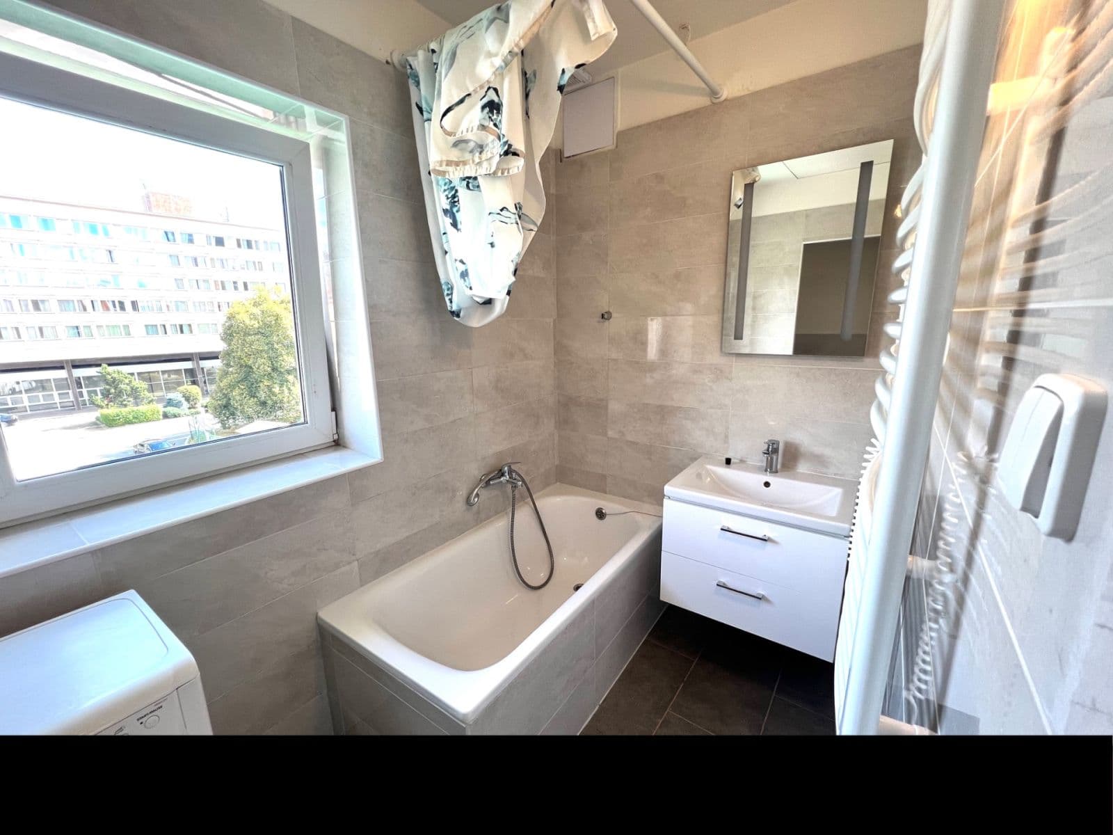 Prenájom bytu 1-izbový 38 m², Sokolovská, Praha, Praha Prenájom bytu 1-izbový 38 m², Sokolovská, Praha, Praha