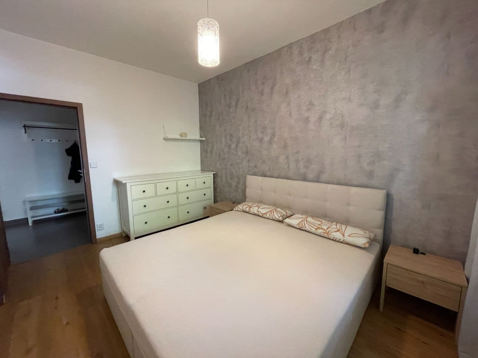 Prenájom bytu 3-izbový 95 m², Valtínovská, Praha, Praha Prenájom bytu 3-izbový 95 m², Valtínovská, Praha, Praha