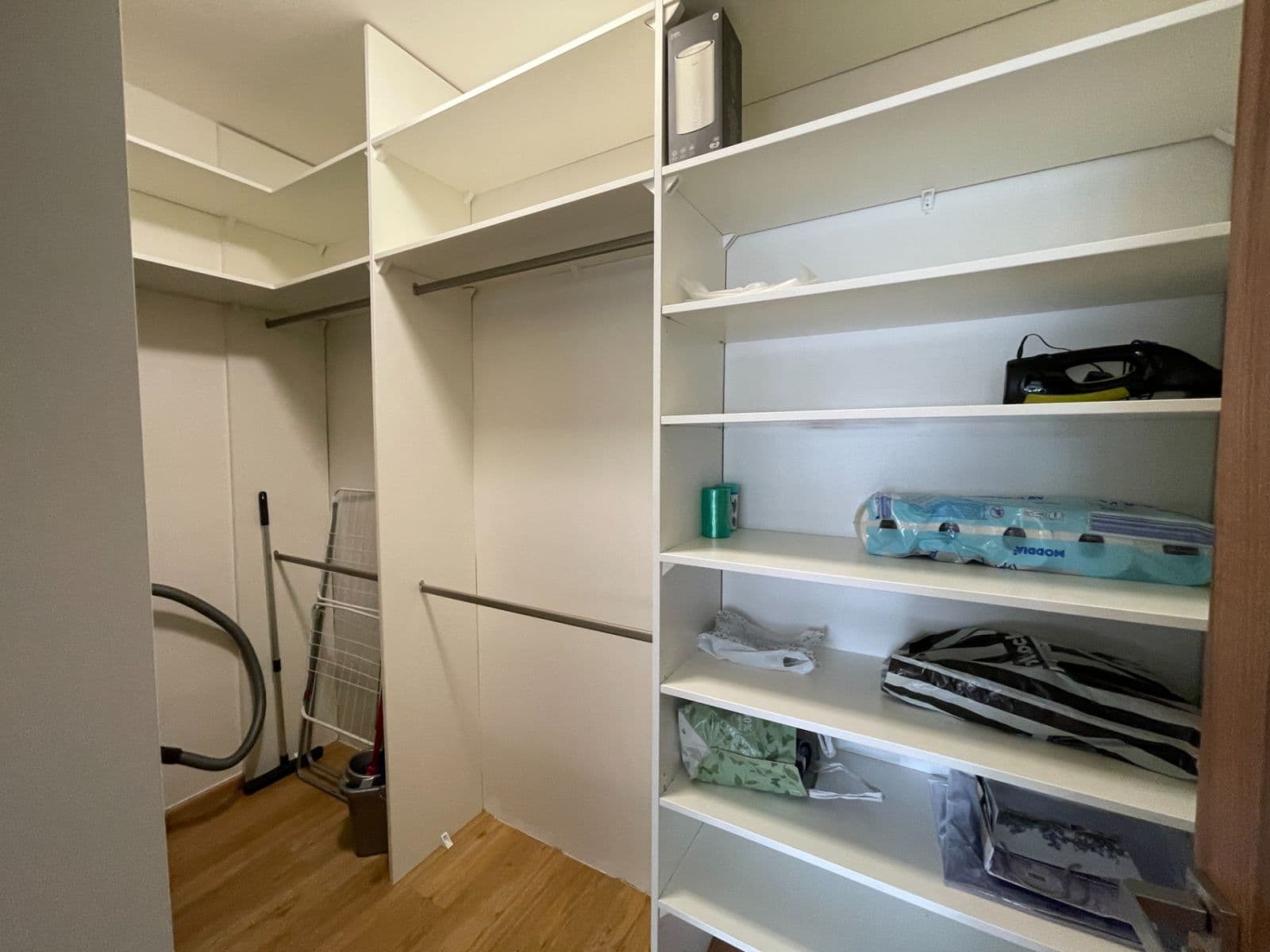 Prenájom bytu 3-izbový 95 m², Valtínovská, Praha, Praha Prenájom bytu 3-izbový 95 m², Valtínovská, Praha, Praha