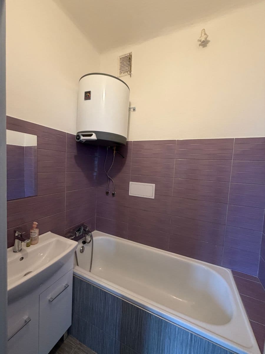 Prenájom bytu 2-izbový 54 m², Blahoslavova, Olomouc, Olomoucký kraj Prenájom bytu 2-izbový 54 m², Blahoslavova, Olomouc, Olomoucký kraj