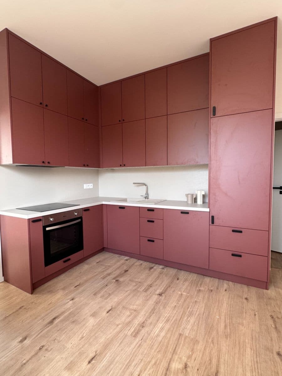 Prenájom bytu 2-izbový 45 m², 5. května, Praha, Praha Prenájom bytu 2-izbový 45 m², 5. května, Praha, Praha