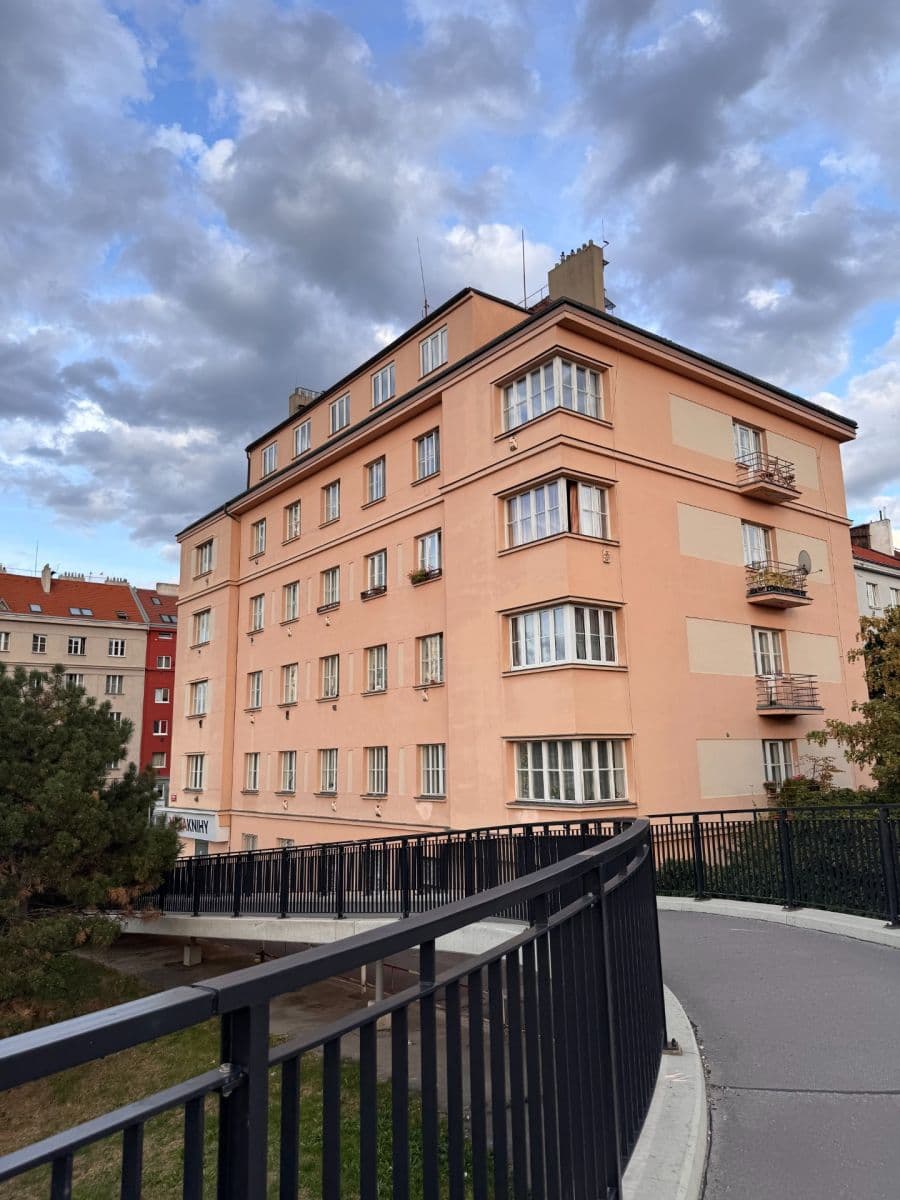 Prenájom bytu 2-izbový 45 m², 5. května, Praha, Praha Prenájom bytu 2-izbový 45 m², 5. května, Praha, Praha
