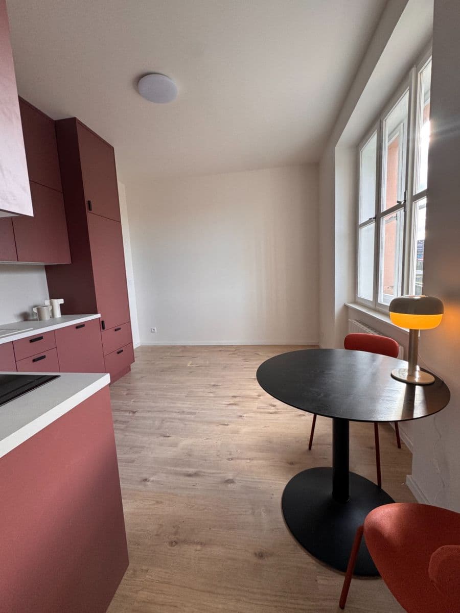 Prenájom bytu 2-izbový 45 m², 5. května, Praha, Praha Prenájom bytu 2-izbový 45 m², 5. května, Praha, Praha