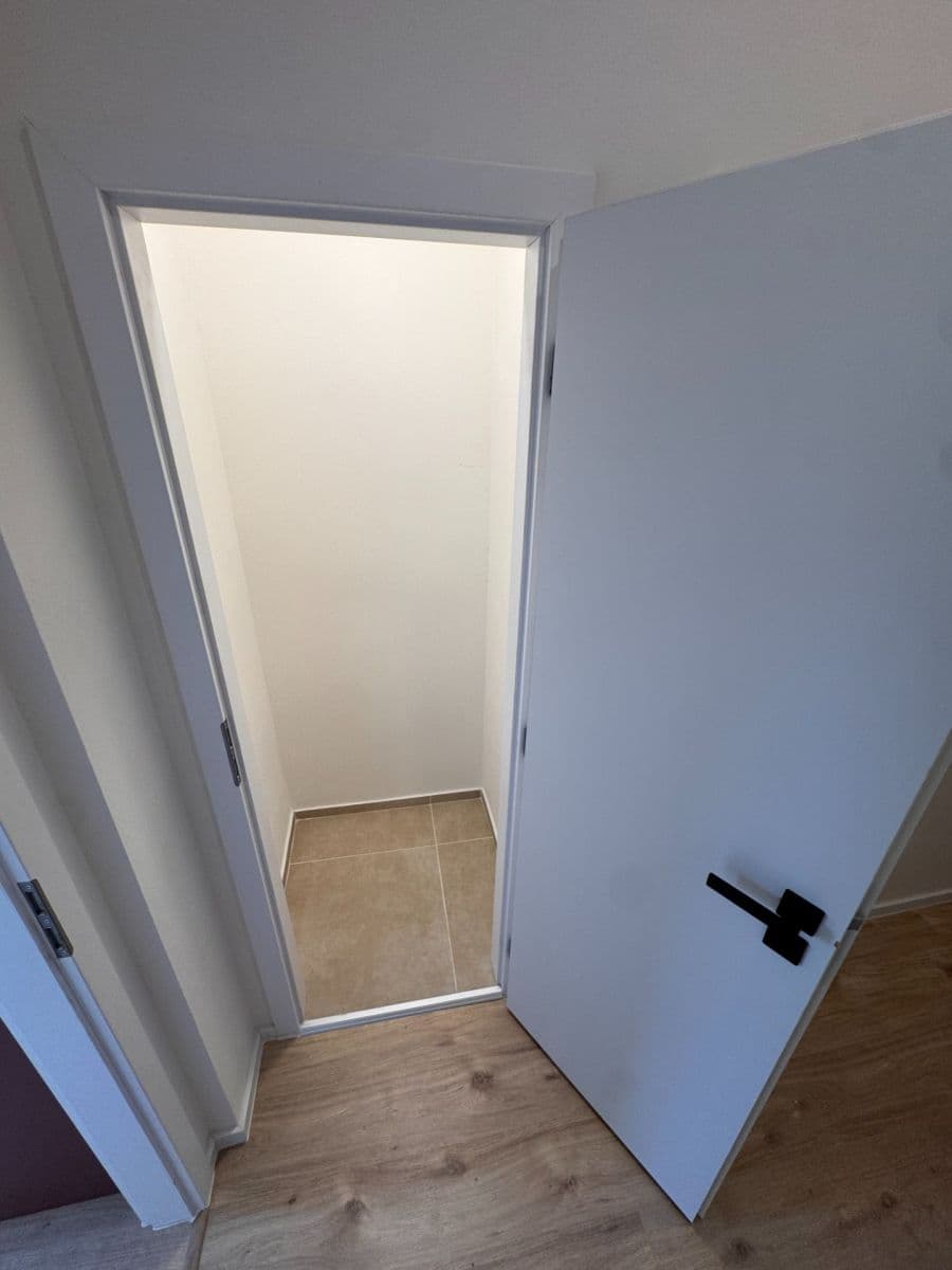 Prenájom bytu 2-izbový 45 m², 5. května, Praha, Praha Prenájom bytu 2-izbový 45 m², 5. května, Praha, Praha