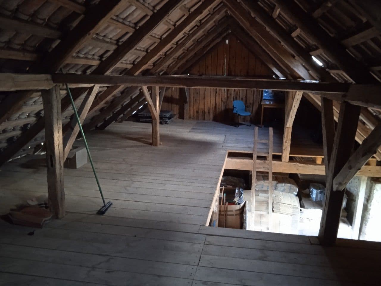 Predaj nebytového priestoru 100 m², Slověnice, Středočeský kraj Predaj nebytového priestoru 100 m², Slověnice, Středočeský kraj