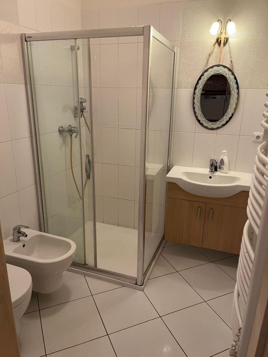 Prenájom bytu 3-izbový 82 m², Radhošťská, Praha, Praha Prenájom bytu 3-izbový 82 m², Radhošťská, Praha, Praha