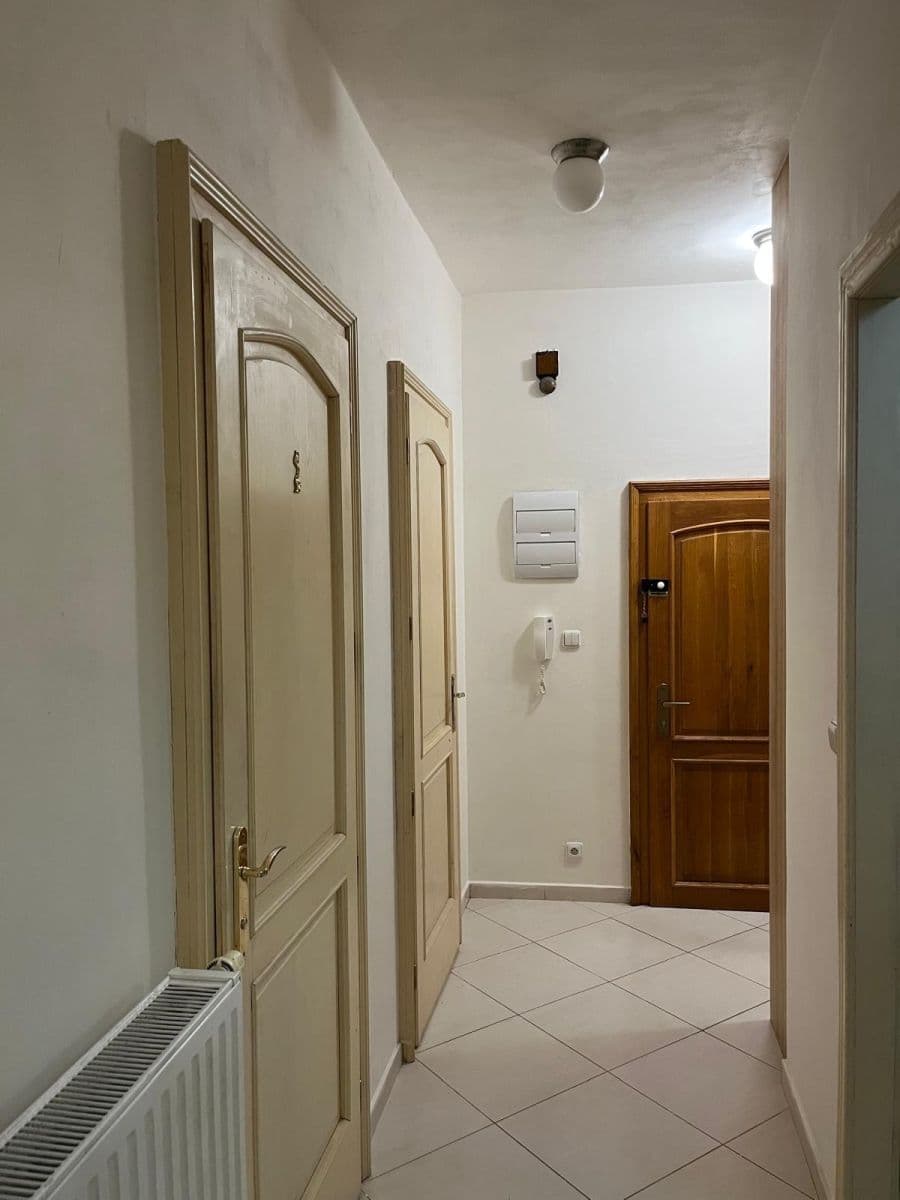 Prenájom bytu 3-izbový 82 m², Radhošťská, Praha, Praha Prenájom bytu 3-izbový 82 m², Radhošťská, Praha, Praha