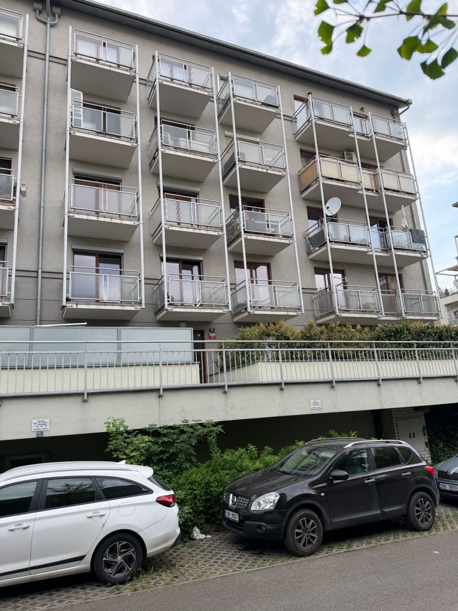 Prenájom bytu 2-izbový 46 m², Heinemannova, Praha, Praha Prenájom bytu 2-izbový 46 m², Heinemannova, Praha, Praha