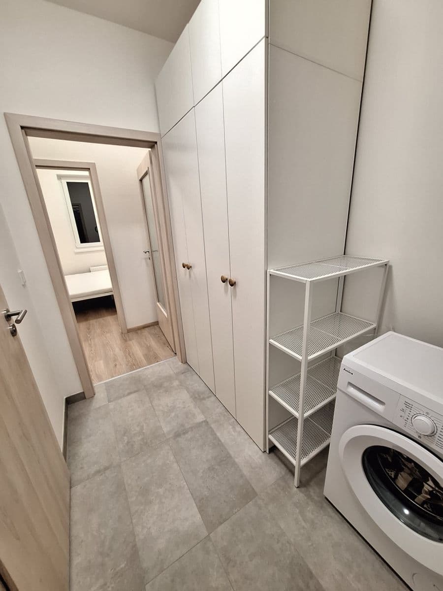 Prenájom bytu 2-izbový 32 m², Arnošta Staňka, Praha, Praha Prenájom bytu 2-izbový 32 m², Arnošta Staňka, Praha, Praha