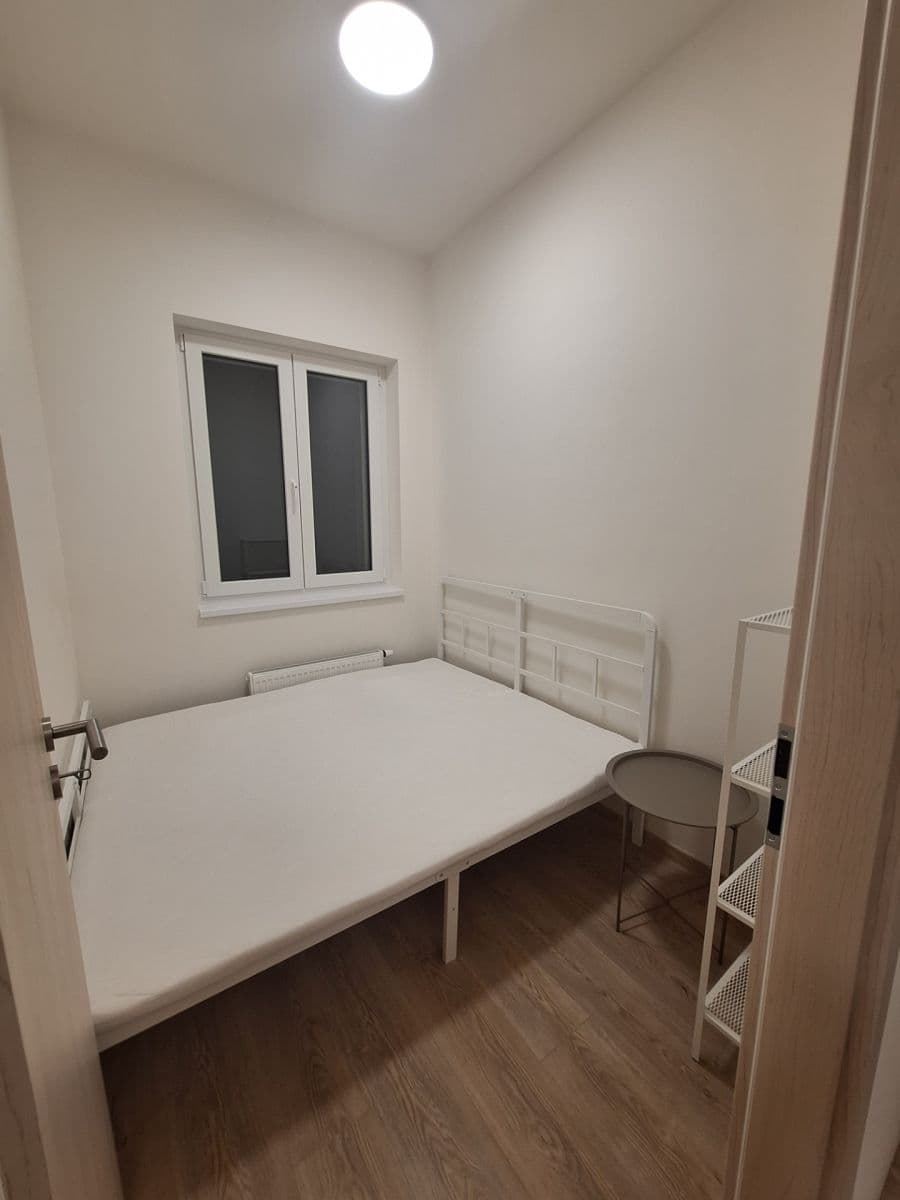 Prenájom bytu 2-izbový 32 m², Arnošta Staňka, Praha, Praha Prenájom bytu 2-izbový 32 m², Arnošta Staňka, Praha, Praha