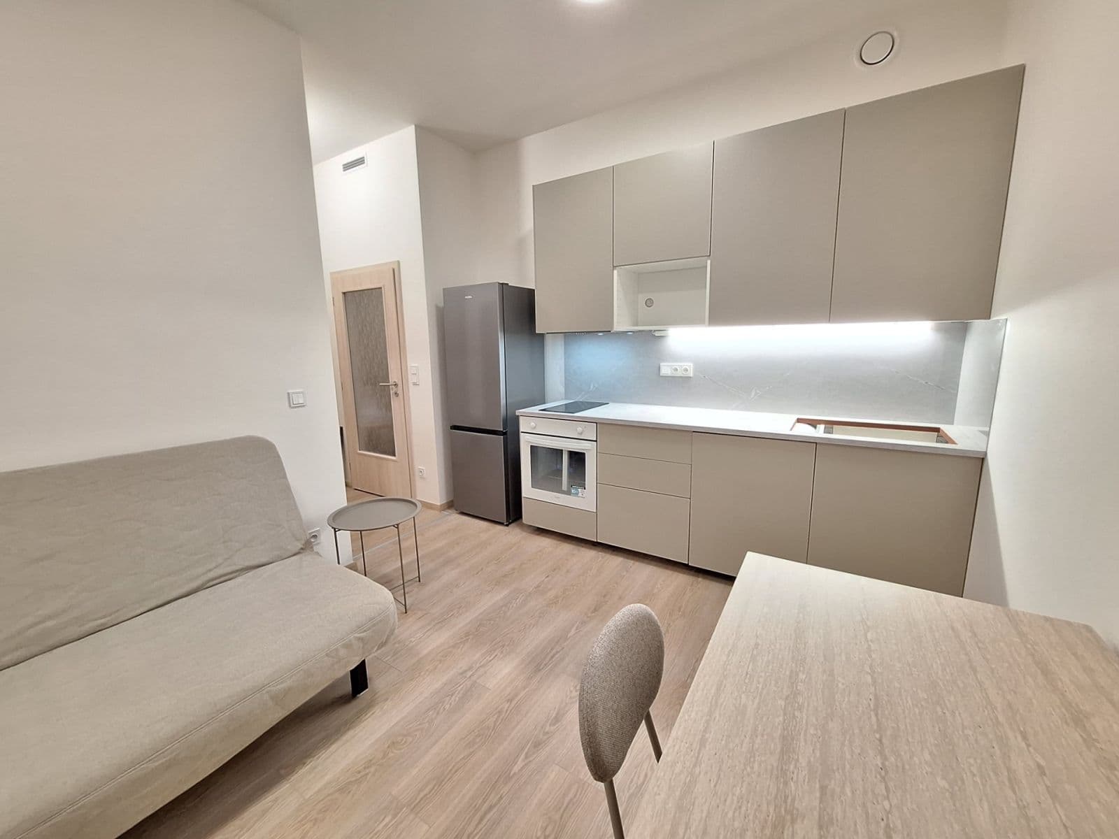 Prenájom bytu 2-izbový 32 m², Arnošta Staňka, Praha, Praha Prenájom bytu 2-izbový 32 m², Arnošta Staňka, Praha, Praha