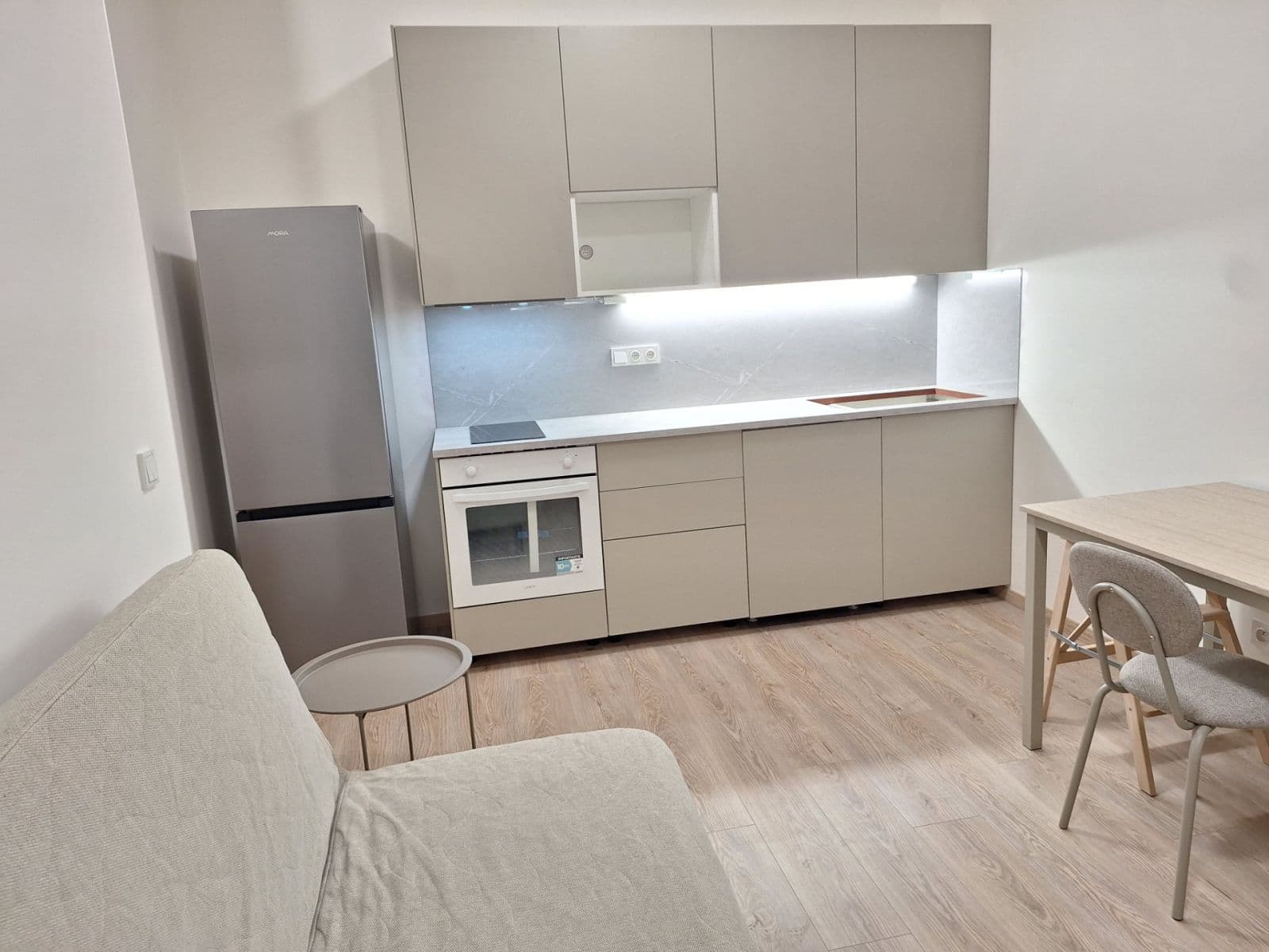 Prenájom bytu 2-izbový 32 m², Arnošta Staňka, Praha, Praha Prenájom bytu 2-izbový 32 m², Arnošta Staňka, Praha, Praha
