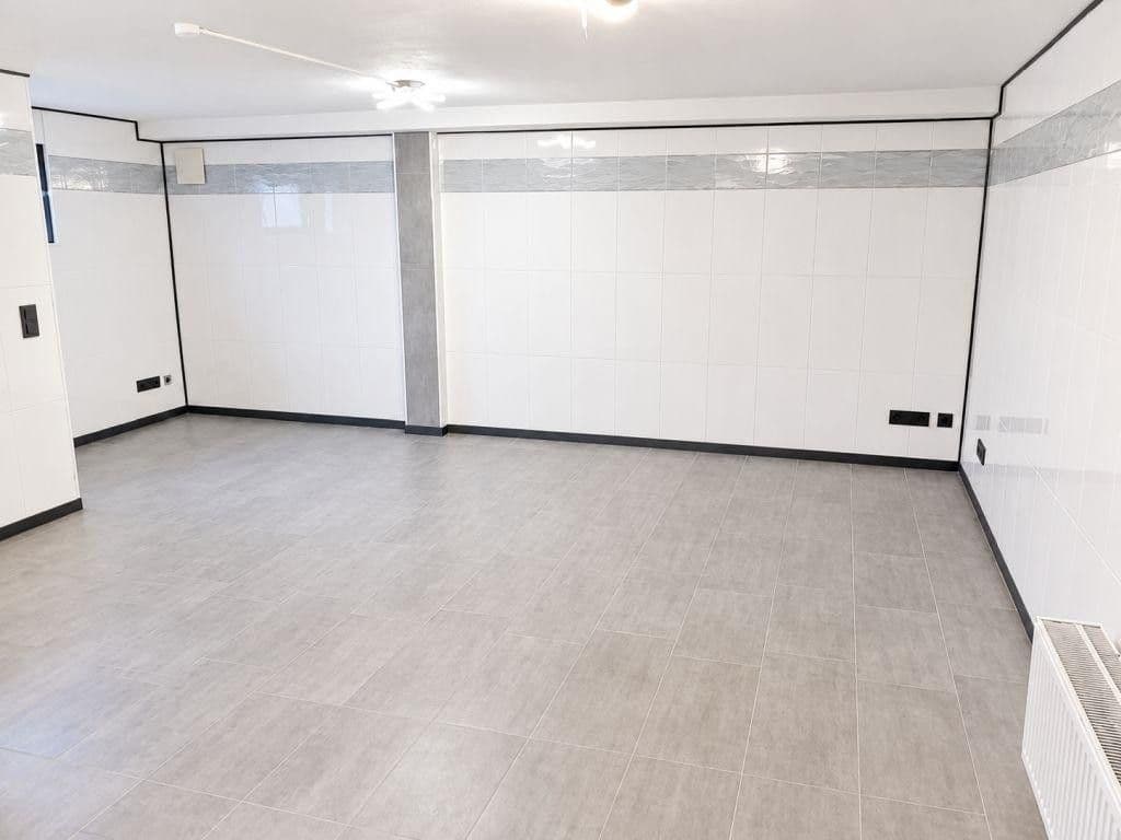 Predaj domu 242 m², pozemok 451 m², Friedrichsdorf, Hesensko Predaj domu 242 m², pozemok 451 m², Friedrichsdorf, Hesensko