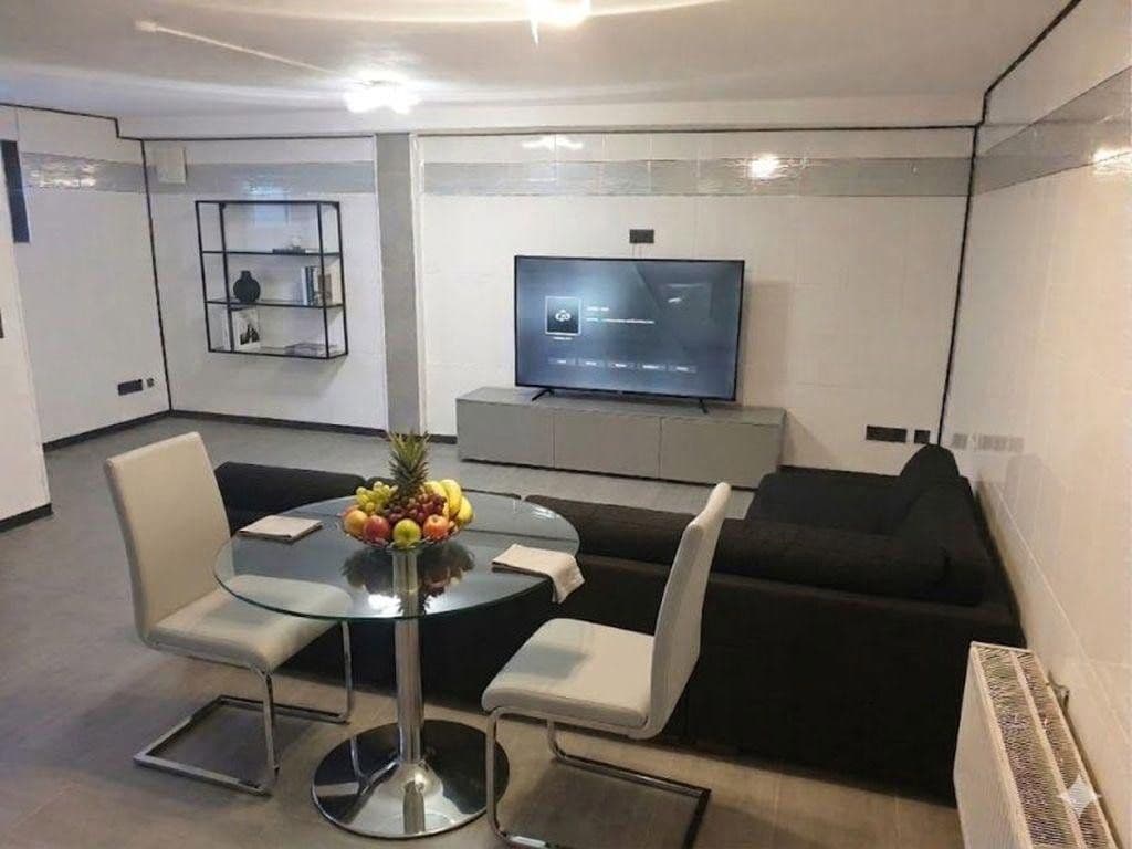 Predaj domu 242 m², pozemok 451 m², Friedrichsdorf, Hesensko Predaj domu 242 m², pozemok 451 m², Friedrichsdorf, Hesensko