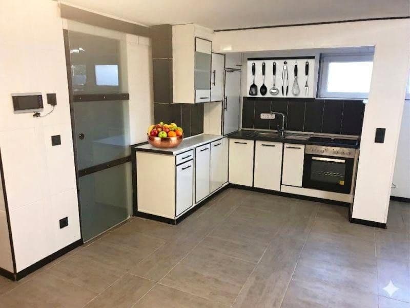 Predaj domu 242 m², pozemok 451 m², Friedrichsdorf, Hesensko Predaj domu 242 m², pozemok 451 m², Friedrichsdorf, Hesensko