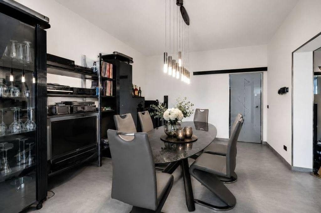 Predaj domu 242 m², pozemok 451 m², Friedrichsdorf, Hesensko Predaj domu 242 m², pozemok 451 m², Friedrichsdorf, Hesensko