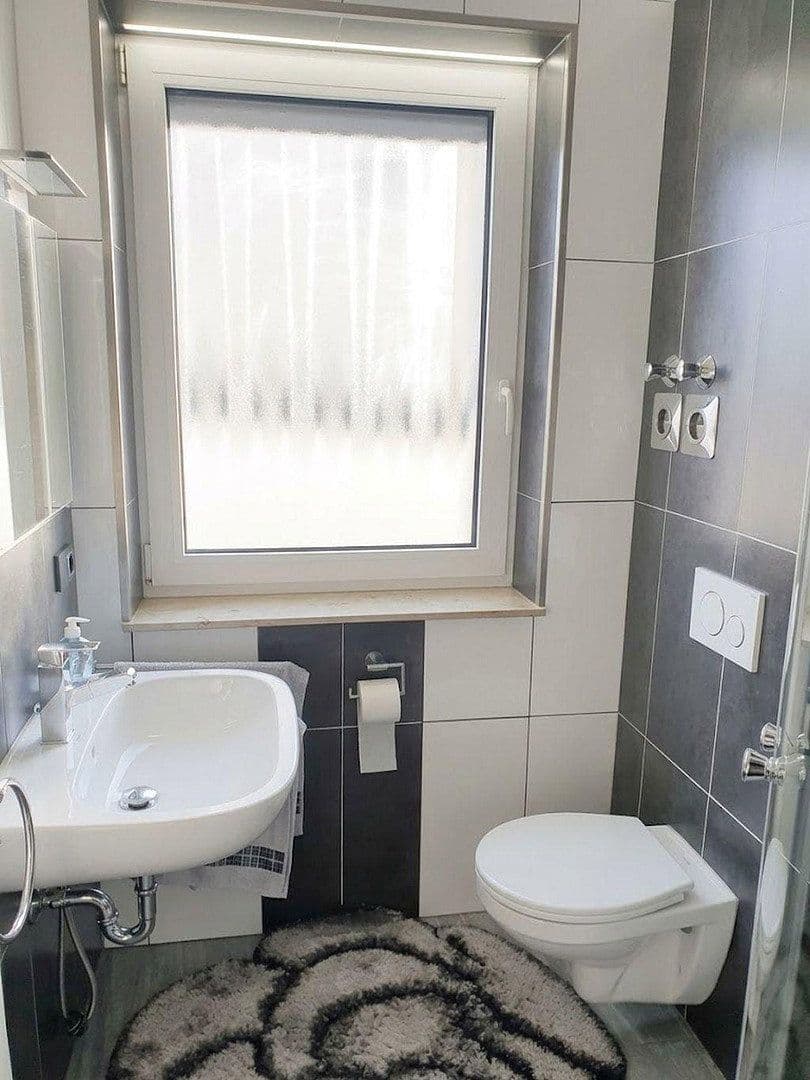 Predaj domu 242 m², pozemok 451 m², Friedrichsdorf, Hesensko Predaj domu 242 m², pozemok 451 m², Friedrichsdorf, Hesensko