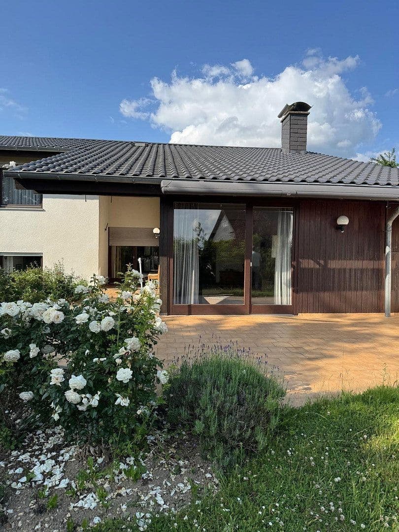 Predaj domu 190 m², pozemok 975 m², Simmern/Hunsrück, Porýnie-Falcko Predaj domu 190 m², pozemok 975 m², Simmern/Hunsrück, Porýnie-Falcko