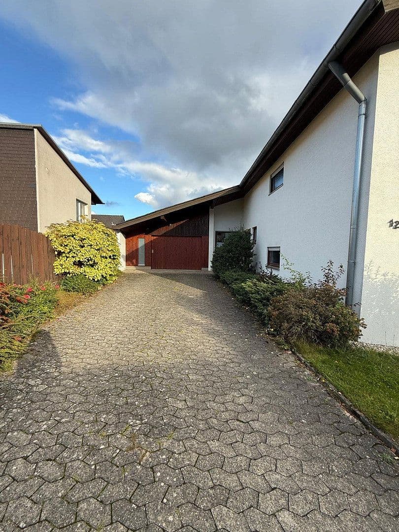Predaj domu 190 m², pozemok 975 m², Simmern/Hunsrück, Porýnie-Falcko Predaj domu 190 m², pozemok 975 m², Simmern/Hunsrück, Porýnie-Falcko