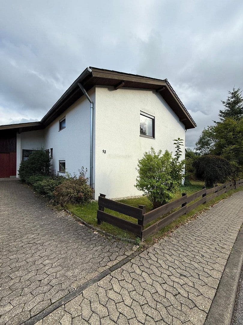 Predaj domu 190 m², pozemok 975 m², Simmern/Hunsrück, Porýnie-Falcko Predaj domu 190 m², pozemok 975 m², Simmern/Hunsrück, Porýnie-Falcko