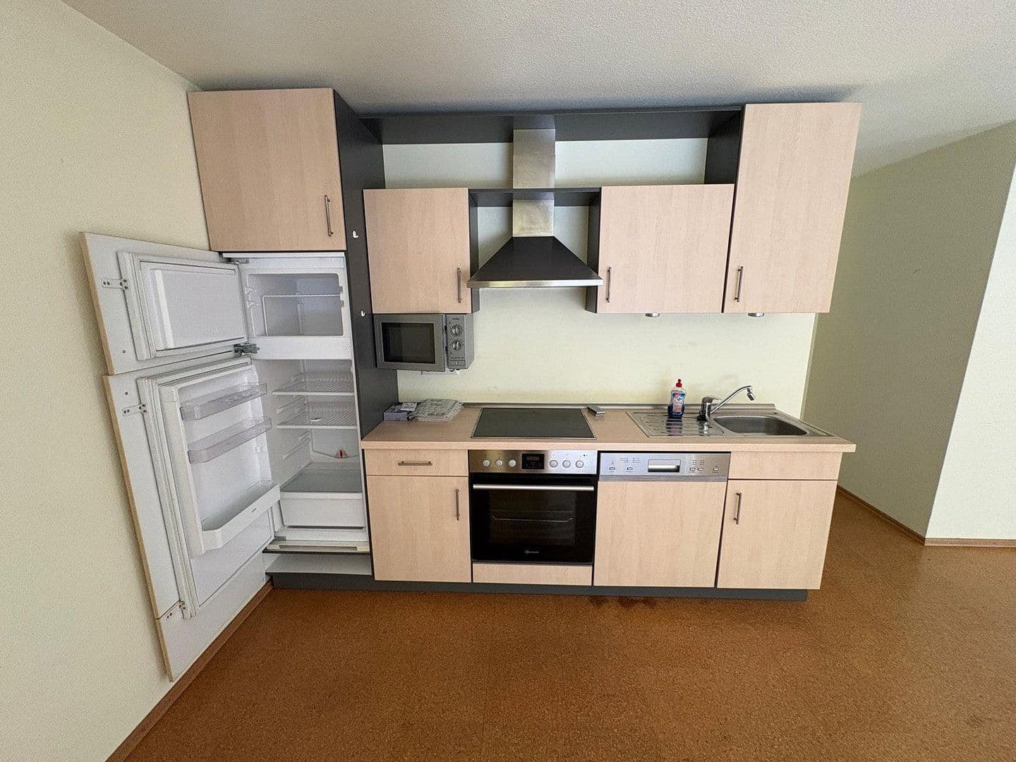 Prenájom bytu 2-izbový 66 m², Simmozheim, Bádensko-Wurttembersko Prenájom bytu 2-izbový 66 m², Simmozheim, Bádensko-Wurttembersko